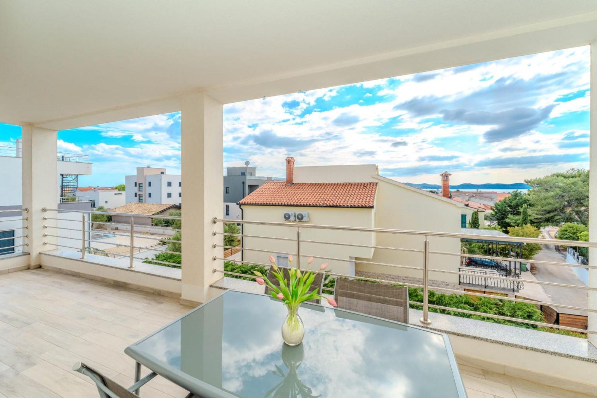 Apartment Deluxe Villa Carlotta Zadar Eksteriør billede